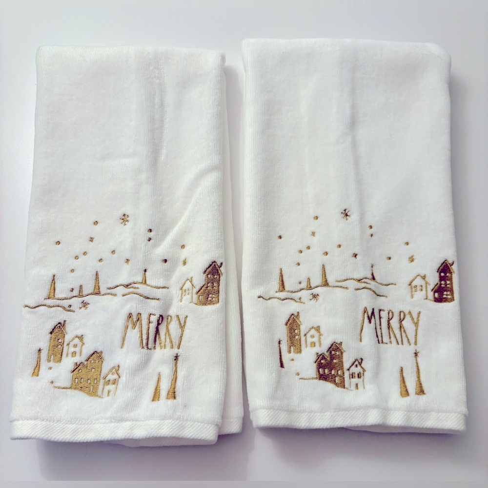 🎄 RAE DUNN ARTISAN COLLECTION CHRISTMAS HAND TOWELS 🎄